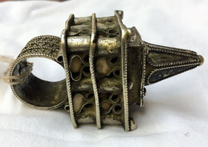 Huge and Heavy silver Hair-ring from Yemen